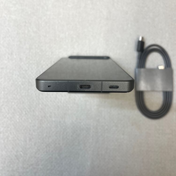 AQUOS R8 Pro 256GB �֥�å� ������ SIM�ե꡼����̵��