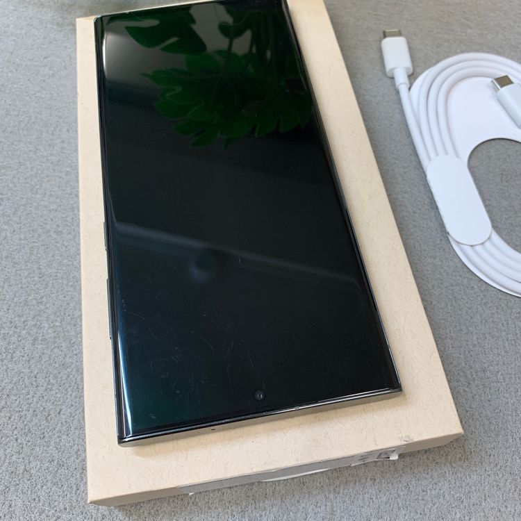 Galaxy S23Ultra SC-52D 256GB ���꡼�� ������ SIM�ե꡼����̵��