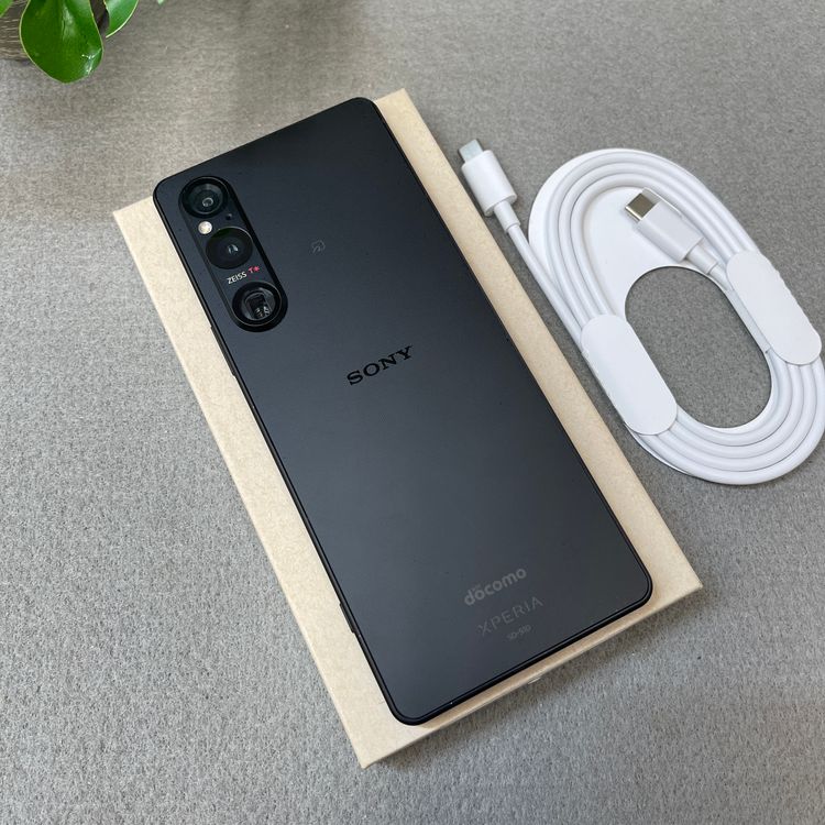 Sony Xperia 1 V SO-51D 256GB �֥�å� ������ SIM�ե꡼����̵��