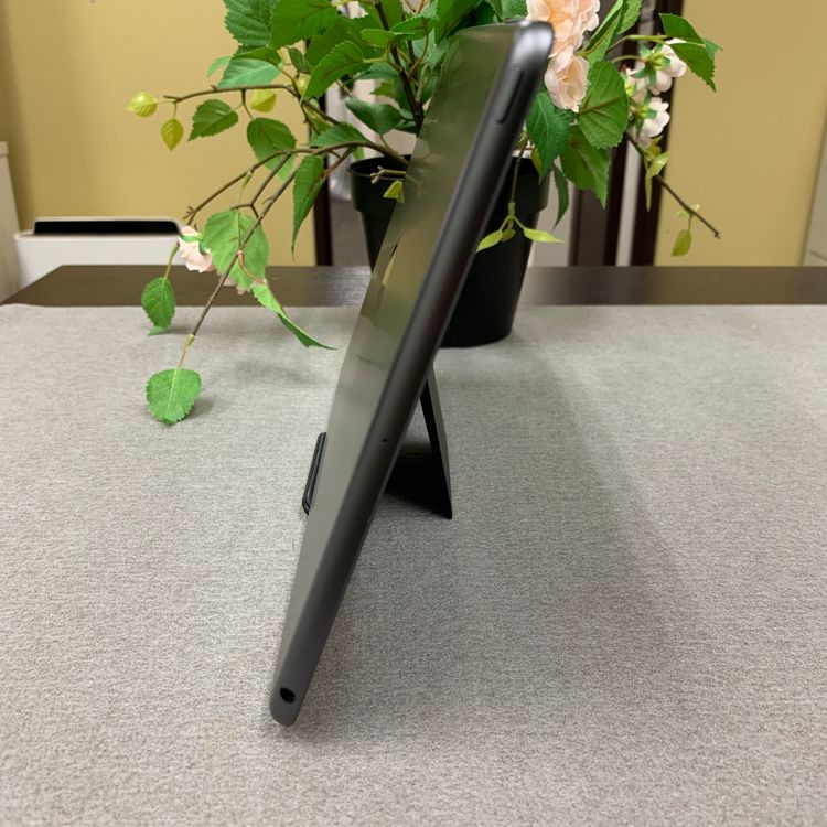 iPad(8) 32GB ڡ졼 Wi-Fiǥ