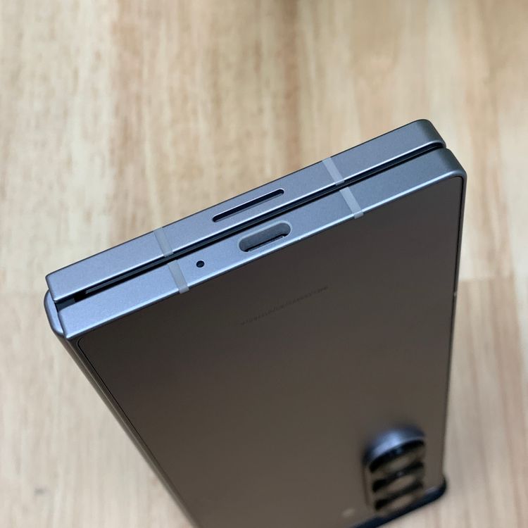 新品同様 Galaxy Z Fold6 シルバーシャドウ 国内版SIMフリー 送料無料