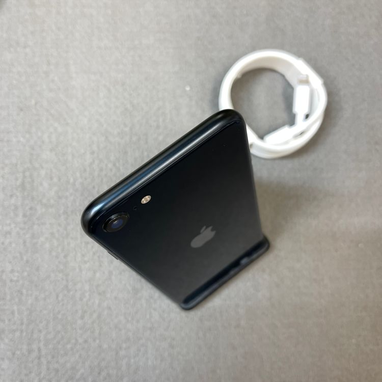 �Хåƥ꡼ 100%iPhone SE�裳���� 128GB �ߥåɥʥ��� ������SIM�ե꡼����̵��