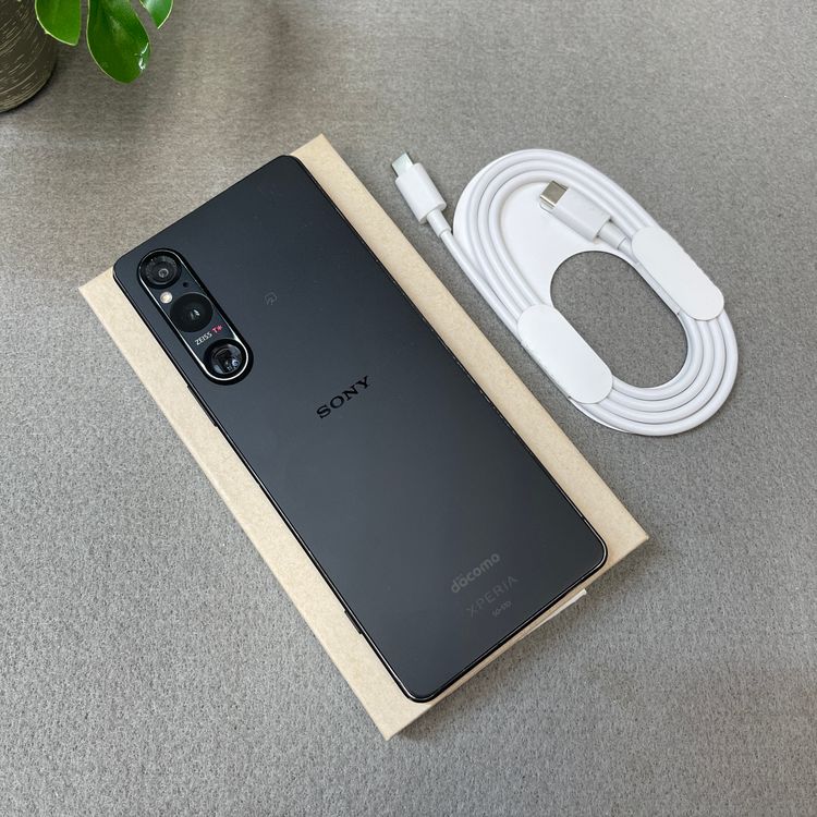 Sony Xperia 1 V SO-51D 256GB �֥�å� ������ SIM�ե꡼����̵��