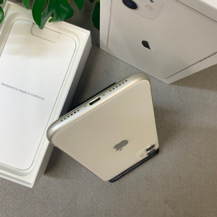 �Хåƥ꡼ 81% iPhone 11 128GB �ۥ磻�� ������ SIM�ե꡼����̵��