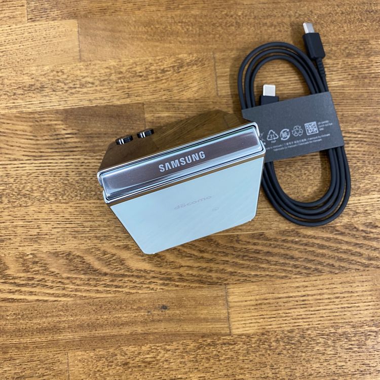 Galaxy Z Flip5 256GB �ߥ�� ������SIM�ե꡼ ����̵��