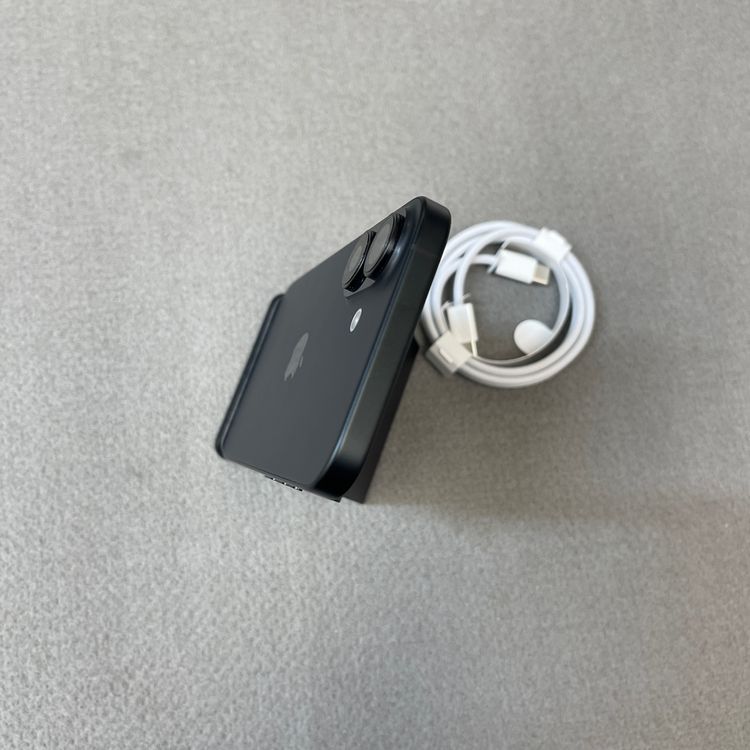 �Хåƥ꡼ 94% iPhone 16 128GB �֥�å� Apple�� SIM�ե꡼����̵��