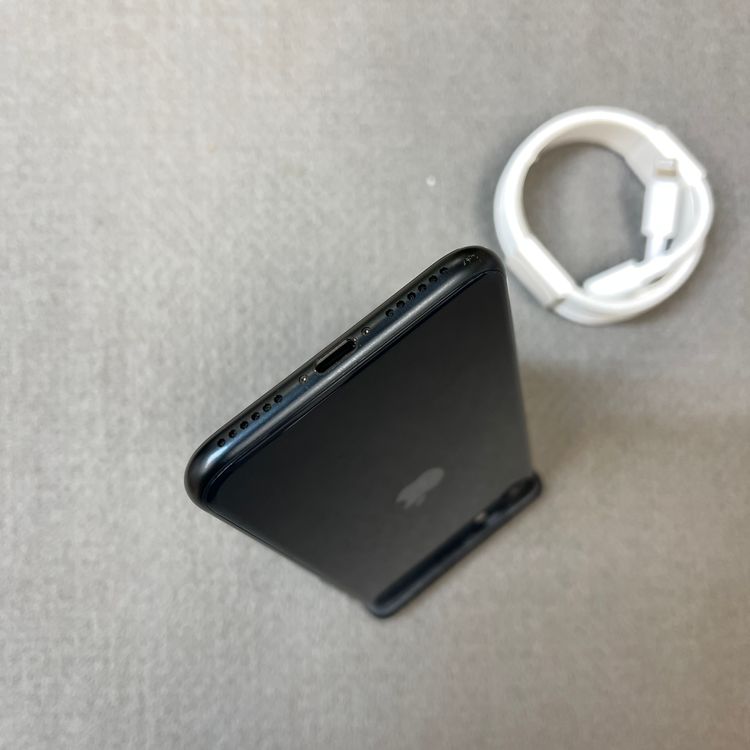 �Хåƥ꡼ 94% iPhone SE�裳���� 128GB �ߥåɥʥ��� ������SIM�ե꡼����̵��