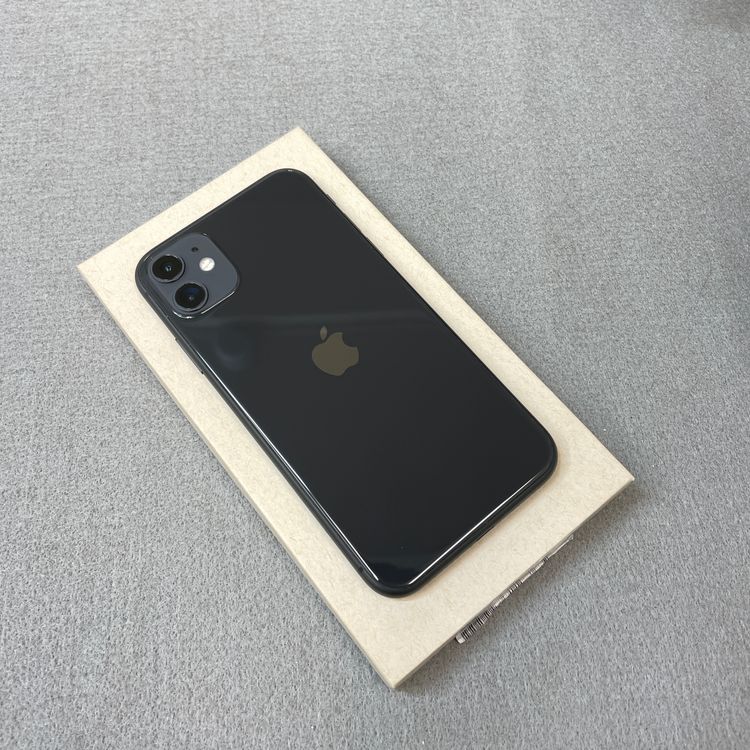 �Хåƥ꡼ 98% iPhone 11 128GB �֥�å� ������ SIM�ե꡼����̵��