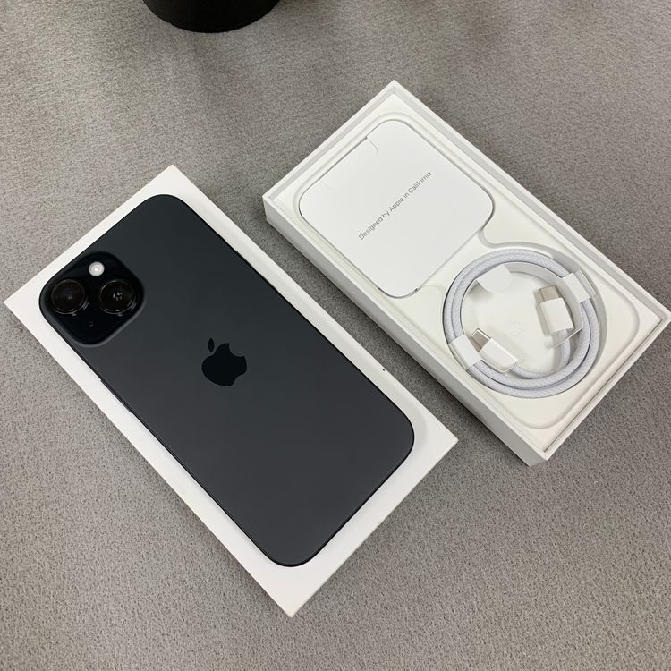 �Хåƥ꡼100% iPhone 15 128GB �֥�å������� SIM�ե꡼����̵��