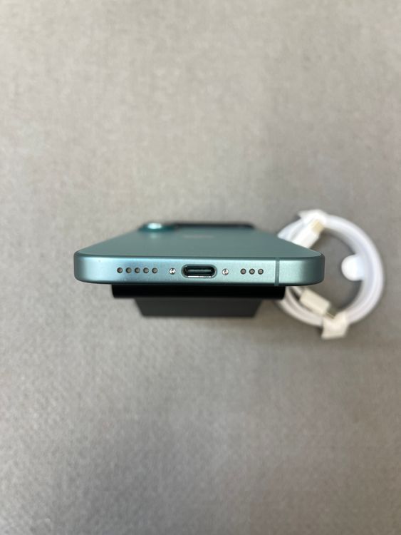 �Хåƥ꡼ 95% iPhone 16 128GB �ƥ����� Apple�� SIM�ե꡼����̵��