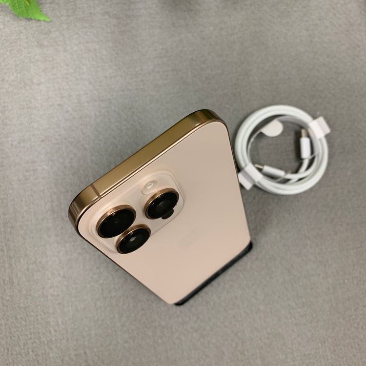 �Хåƥ꡼ 99% iPhone16Pro 256GB �ǥ����� ������ SIM�ե꡼ ����̵��