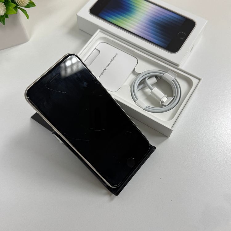 �Хåƥ꡼100% ���iPhone SE��3���� 128GB  ������SIM�ե꡼����̵��