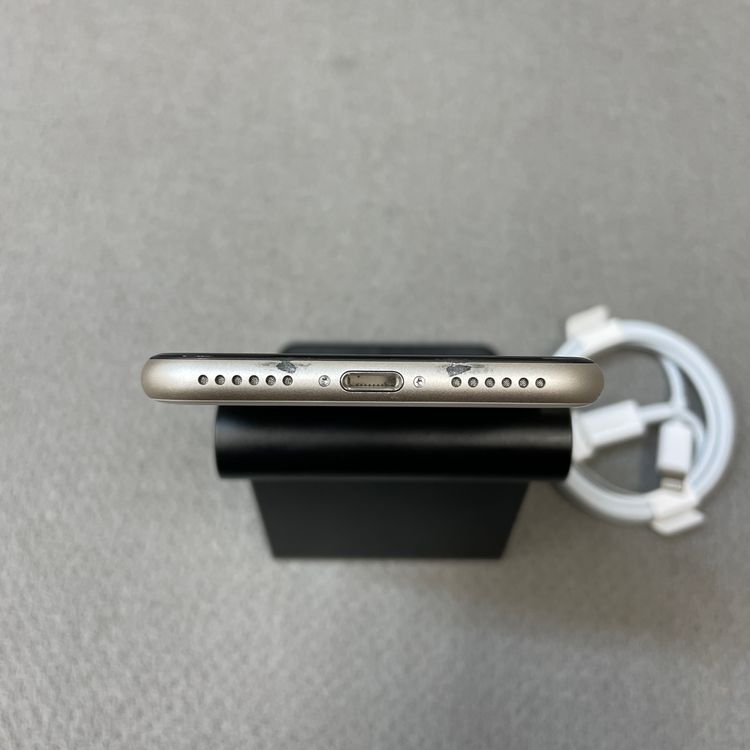 �Хåƥ꡼ 100% iPhone SE3 64GB �������饤�� ������ SIM�ե꡼ ����̵��
