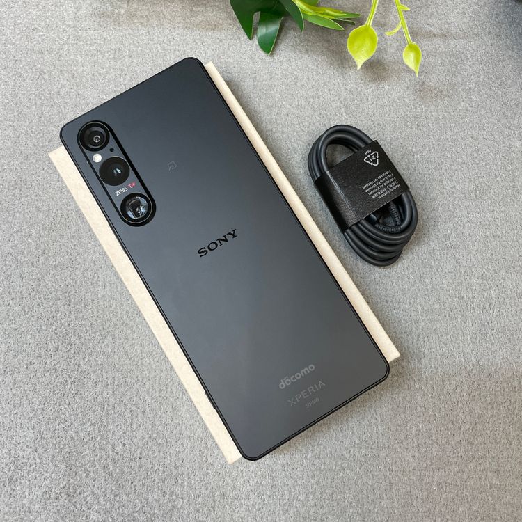 Sony Xperia 1 V SO-51D 256GB �֥�å� �ɥ����� SIM�ե꡼����̵��