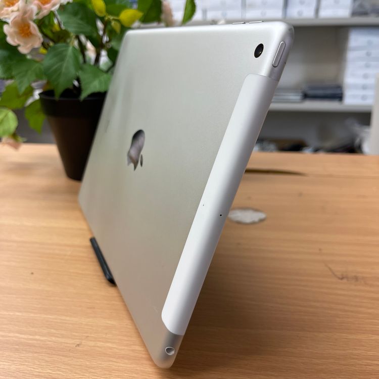iPad 6 128GB WIFI + Cellularǡ̵