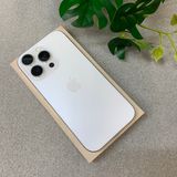 �Хåƥ꡼99% iPhone 16Pro 256GB �ۥ磻�� ������ SIM�ե꡼����̵��