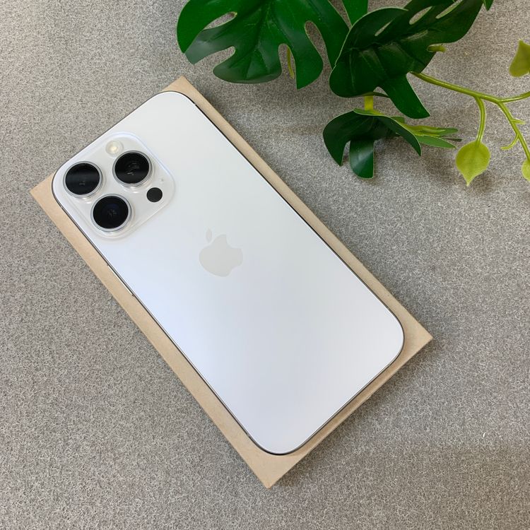 �Хåƥ꡼99% iPhone 16Pro 256GB �ۥ磻�� ������ SIM�ե꡼����̵��