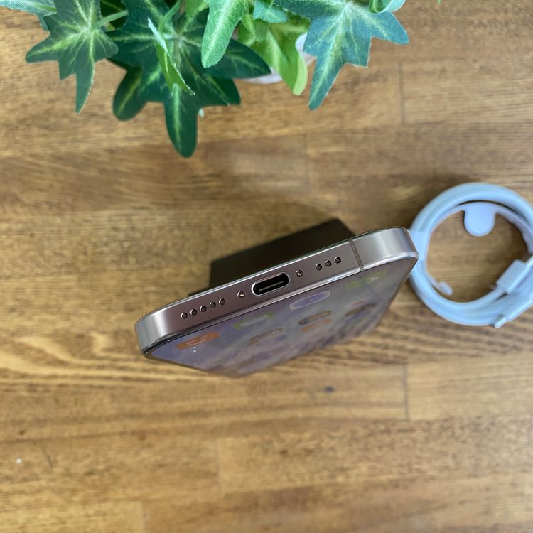 iPhone16 Pro 128GB �ǥ����� ������ SIM�ե꡼����̵��