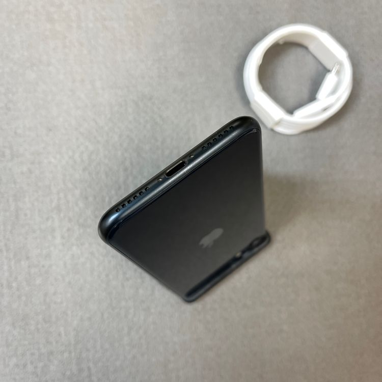 �Хåƥ꡼100% iPhone SE�裳���� 64GB �ߥåɥʥ��� ������SIM�ե꡼����̵��