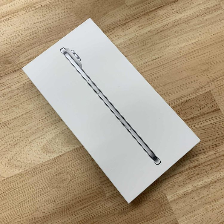 新品・未開封 iPhone Air 1TB クラウドホワイト 国内版 SIMフリー 送料無料