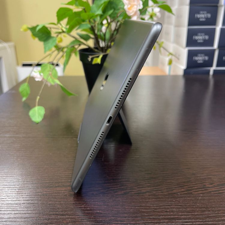 iPad(8) 32GB ڡ졼 Wi-Fiǥ