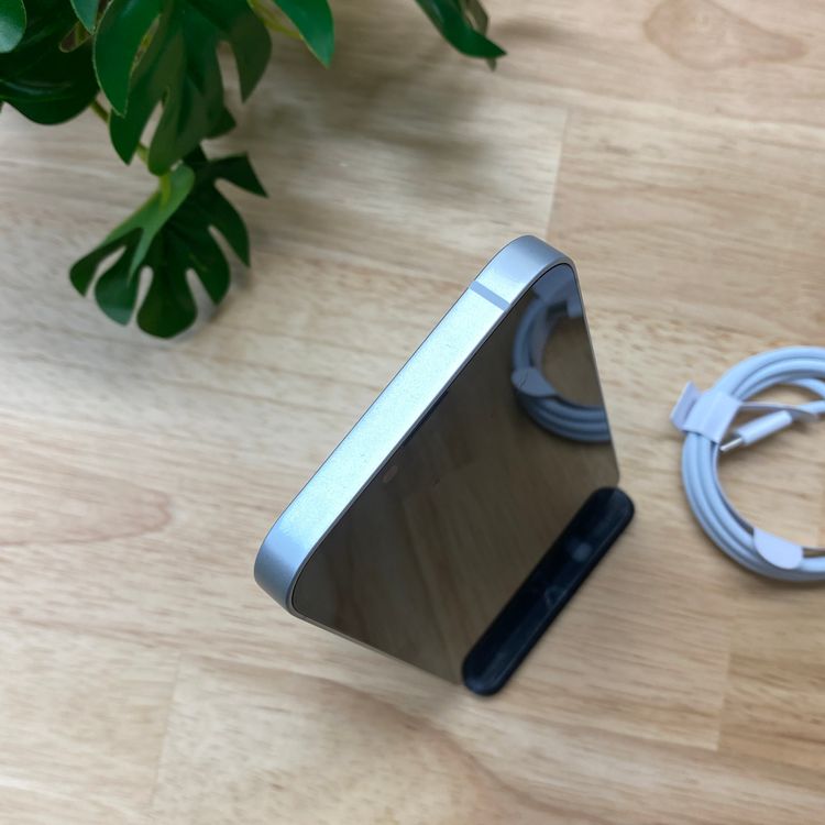 �Хåƥ꡼100% iPhone 16e 128GB �ۥ磻�� ������ SIM�ե꡼����̵��