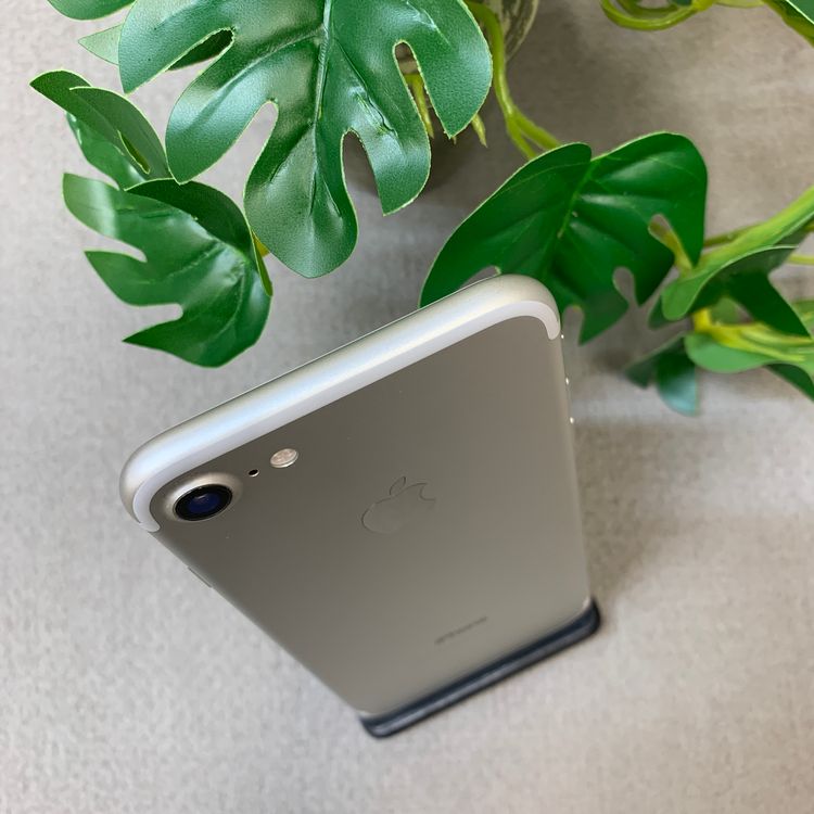 �Хåƥ꡼ 98% iPhone 7 32GB ����С� ������ SIM�ե꡼����̵��