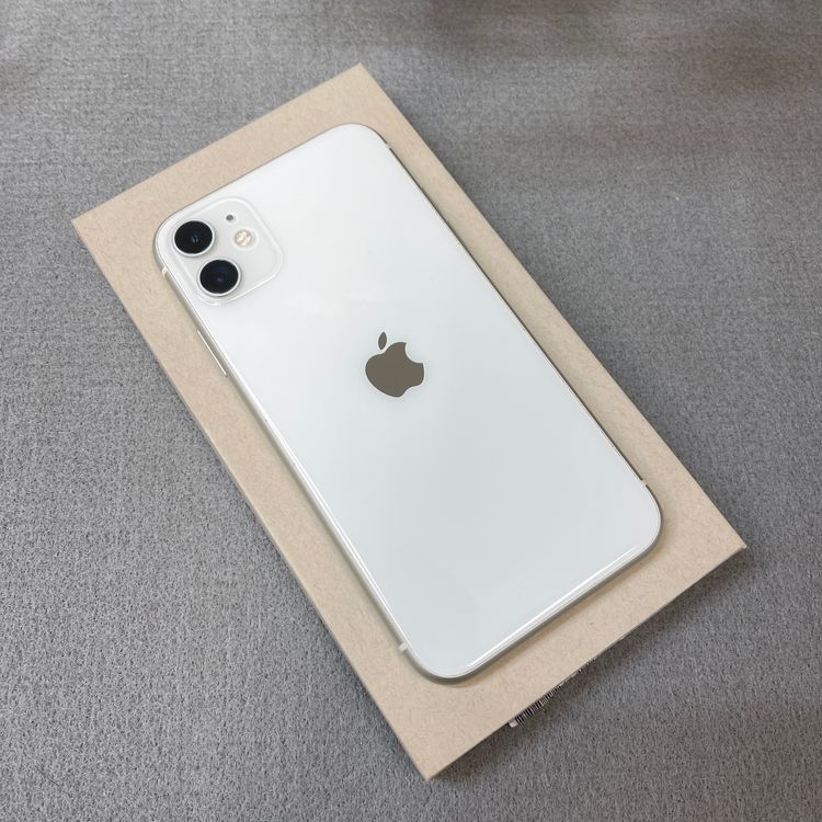 iPhone 11  64GB �ۥ磻�� ������ SIM�ե꡼ ����̵��