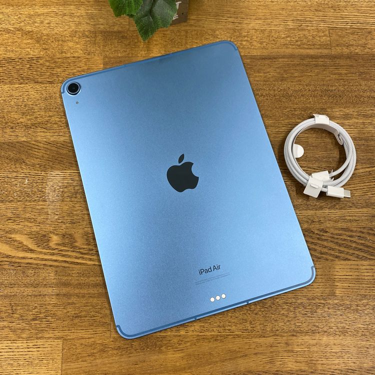 iPad Air(��5���� ) 64GB �֥롼  Wi-Fi + Cellular��ǥ� ����̵��