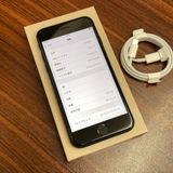�Хåƥ꡼ 97% iPhone SE3 64GB �ߥåɥʥ��� ������ SIM�ե꡼ ����̵��