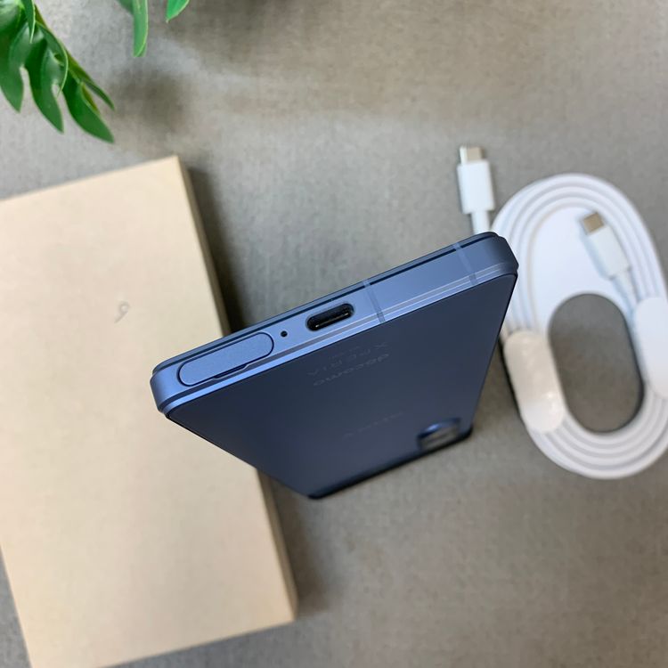 ����Ʊ�� Xperia 5 V SO-53D 128GB �֥롼 ����SIM�ե꡼ ����̵��