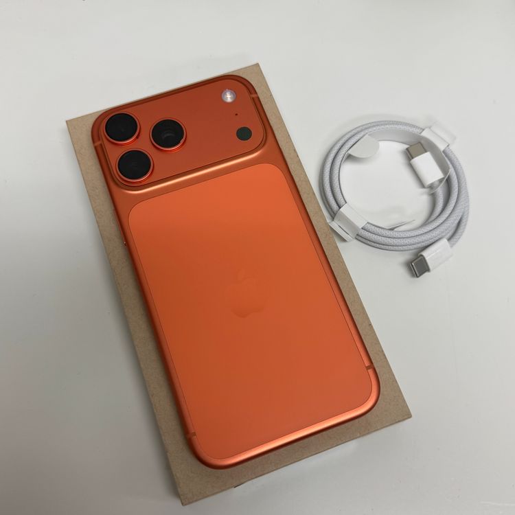�Хåƥ꡼100% iPhone 17ProMax 256GB ����� ������ SIM�ե꡼