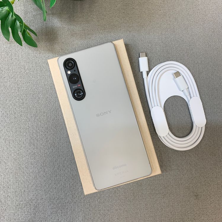 Sony Xperia 1 V SO-51D 256GB ����С� ������ SIM�ե꡼����̵��