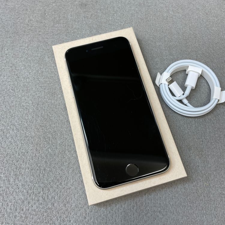 �Хåƥ꡼ 100% iPhone SE3 64GB �������饤�� ������ SIM�ե꡼ ����̵��