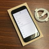 �Хåƥ꡼ 98% iPhone SE3 64GB �ߥåɥʥ��� ������ SIM�ե꡼ ����̵��