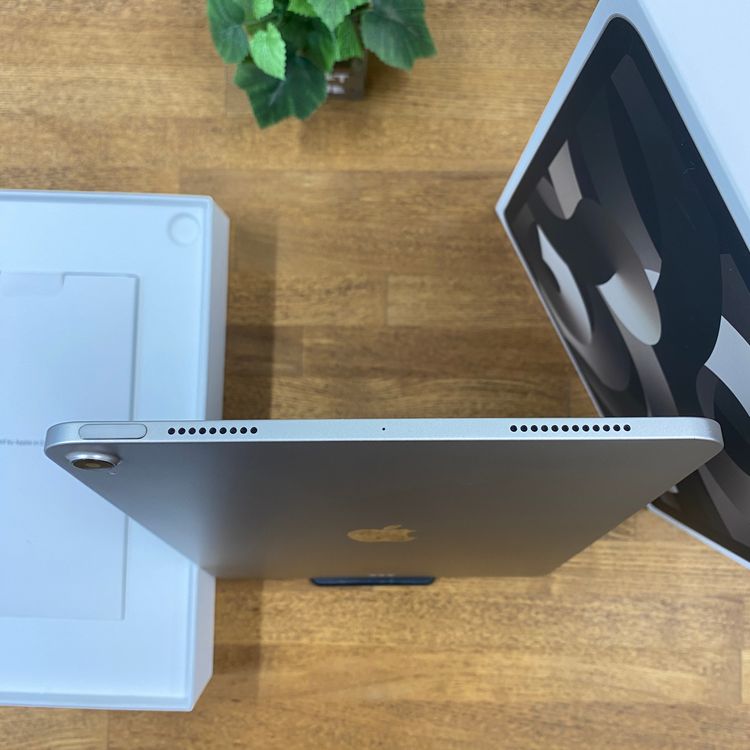 iPad Air(��5����) 64GB �������饤�� Wi-Fi��ǥ� ����̵��