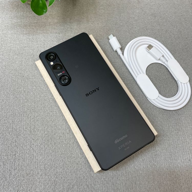Sony Xperia 1 V SO-51D 256GB �֥�å� ������ SIM�ե꡼����̵��
