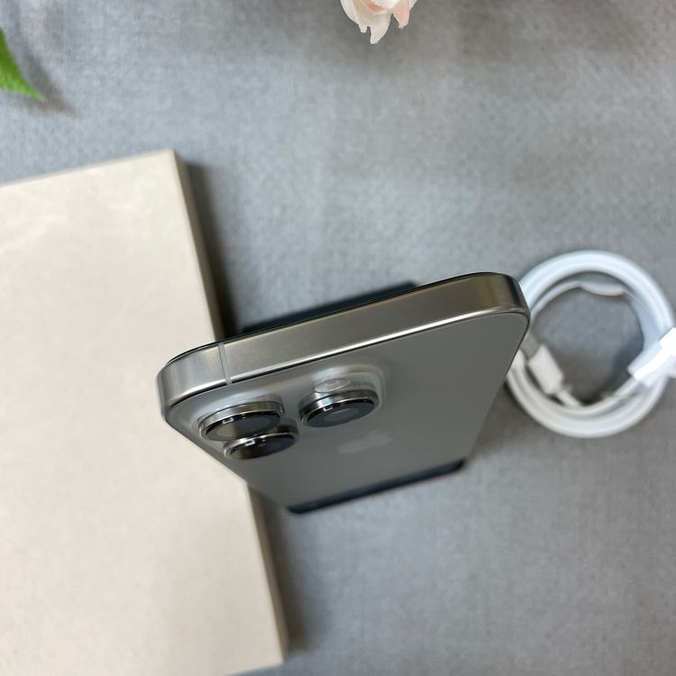 iPhone 16Pro 256GB �ʥ����� ������ SIM�ե꡼����̵��