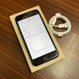 �Хåƥ꡼ 98% iPhone SE3 64GB �ߥåɥʥ��� ������ SIM�ե꡼ ����̵��