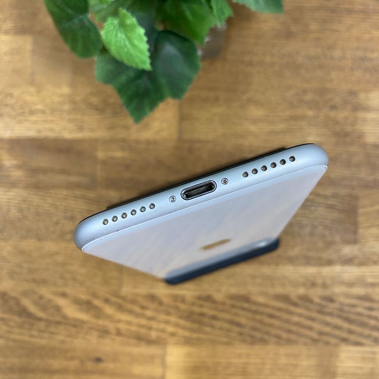 iPhone SE��2���� 128GB �ۥ磻�� ������SIM�ե꡼����̵��