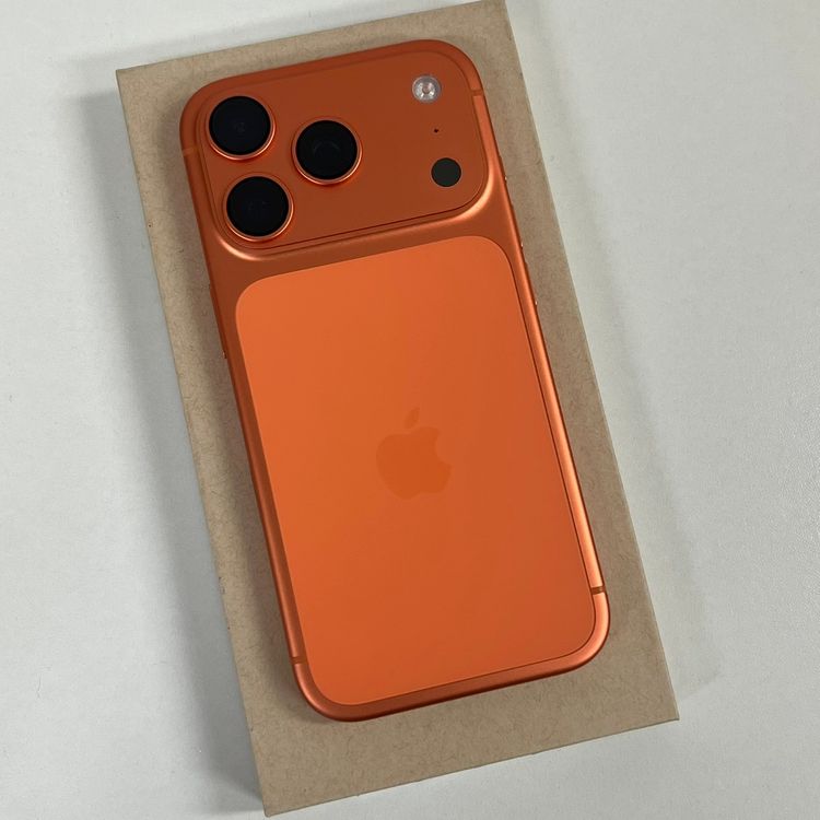 �Хåƥ꡼100% iPhone 17Pro 256GB ����� ������ SIM�ե꡼����̵��
