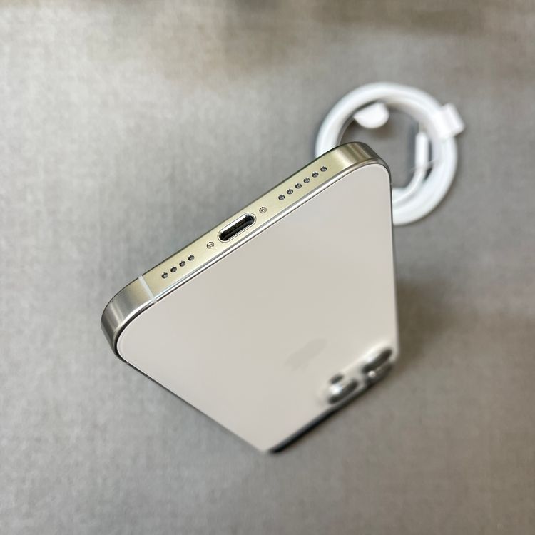 �Хåƥ꡼ 98% iPhone 16ProMax 256GB �ۥ磻�� ������ SIM�ե꡼