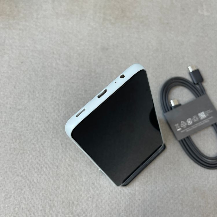 Arrows We2 F-52E 64GB �֥롼 �ɥ����� SIM�ե꡼ ����̵��