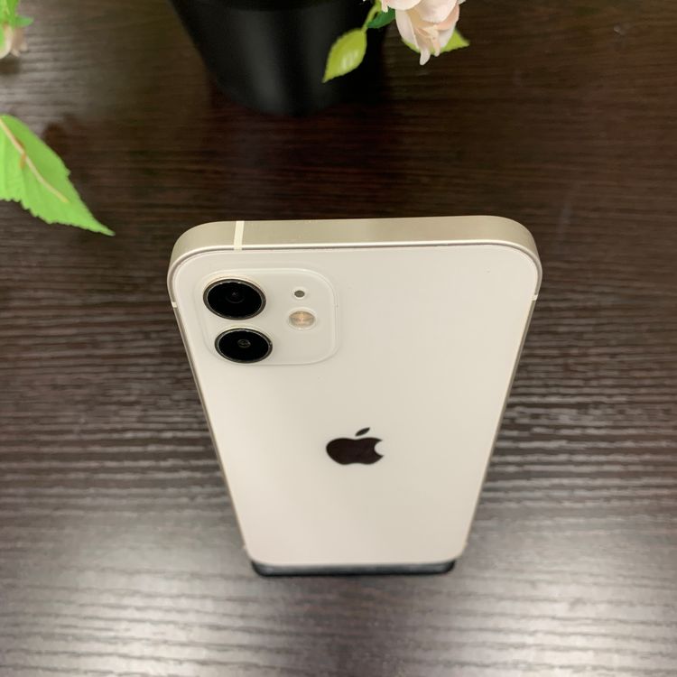 iPhone 12 ホワイト 128GB 国内SIMフリー 送料無料