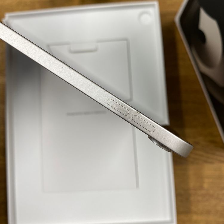 iPad Air(��5����) 64GB �������饤�� Wi-Fi��ǥ� ����̵��
