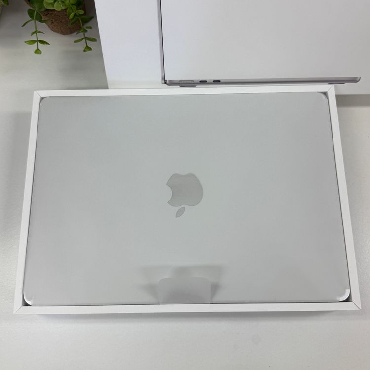 ���ʡ�̤���� MacBook Air 13.6����� M5 256Gb ����С�
