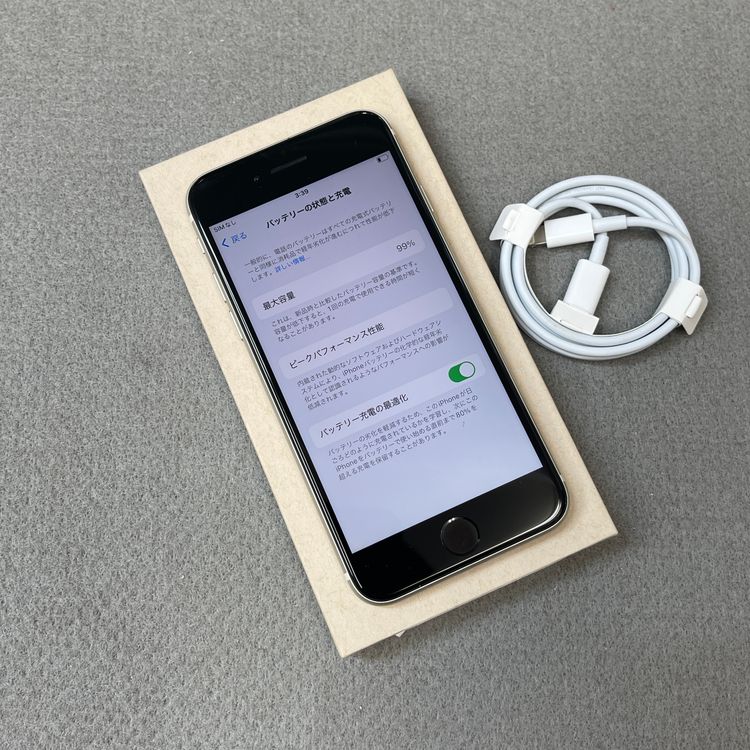 �Хåƥ꡼ 99% iPhone SE3 64GB �������饤�� ������ SIM�ե꡼ ����̵��