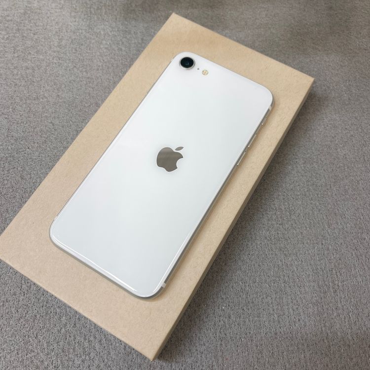 �Хåƥ꡼ 82% iPhone SE2 64GB �ۥ磻�� ������ SIM�ե꡼ 65368
