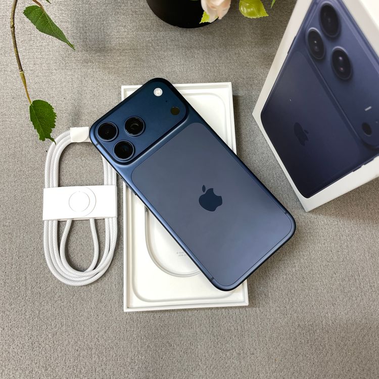 ����Ʊ�� iPhone17 ProMax 256GB �ǥ����ץ֥롼 ������ SIM�ե꡼����̵��