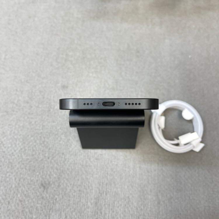 �Хåƥ꡼100% iPhone 16e 128GB �֥�å� Apple�� SIM�ե꡼����̵